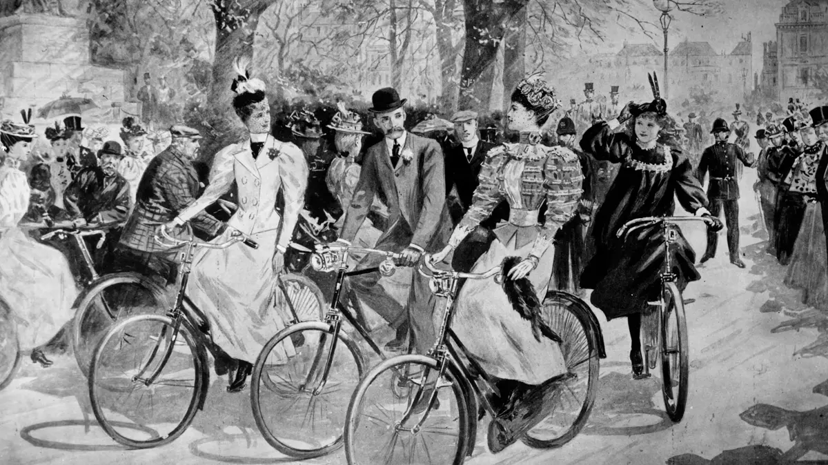 Cycling notes: snobbery, female riders and dispensing with a brake – archive, 1895 Cycling notes: snobbery, female riders and dispensing with a brake – archive, 1895
