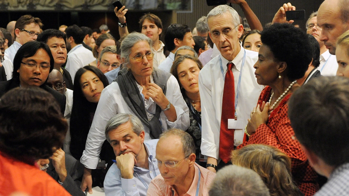Counting down to zero: the final warning from a climate diplomat Counting down to zero: the final warning from a climate diplomat